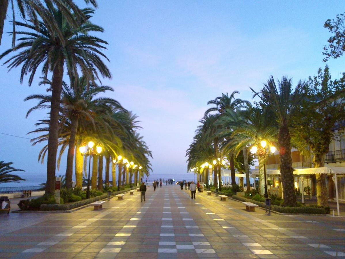 R838 Capistrano Playa 213 Lägenhet Nerja Exteriör bild